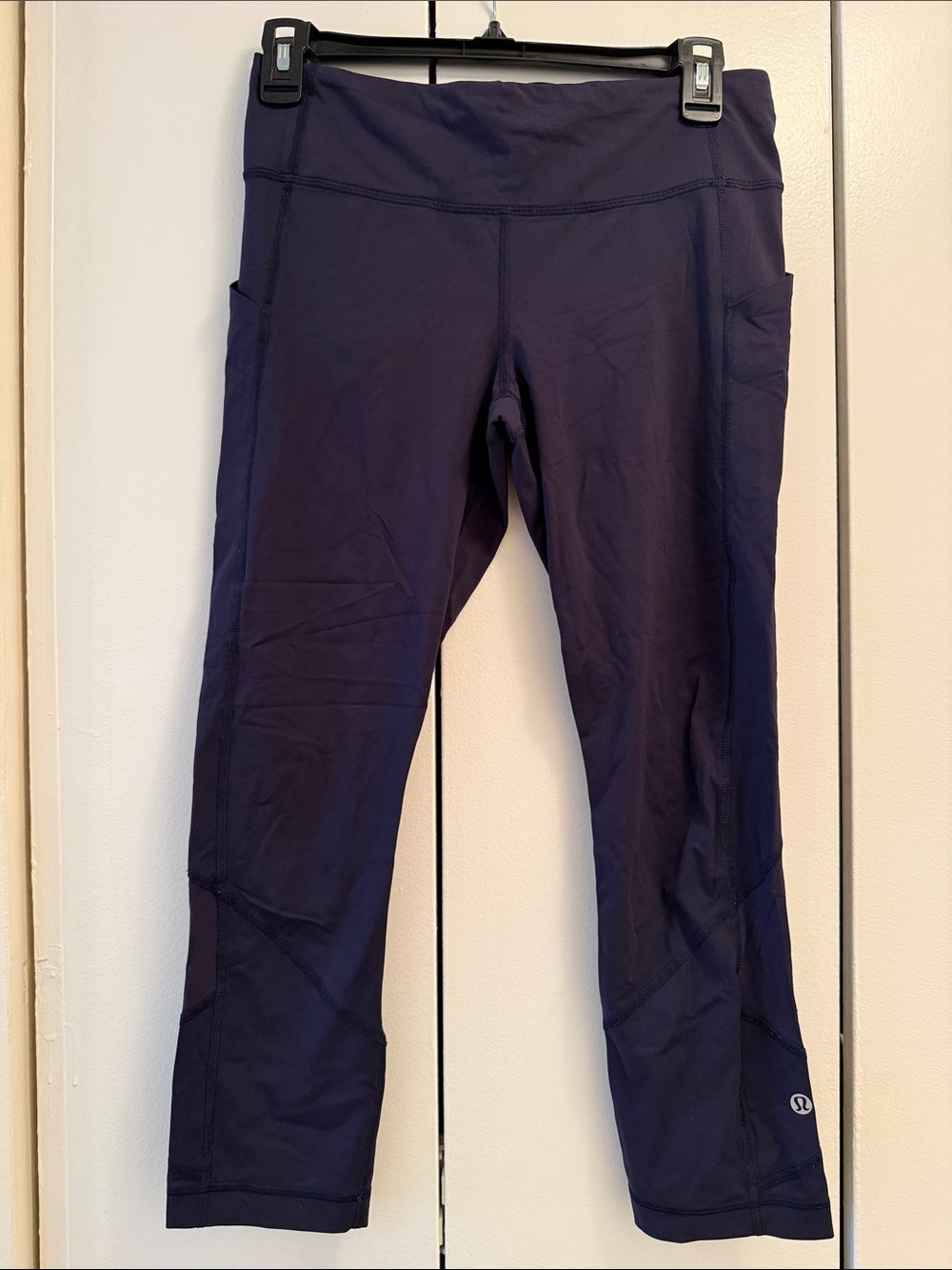 Lululemon Navy Cropped Athletic Leggings
